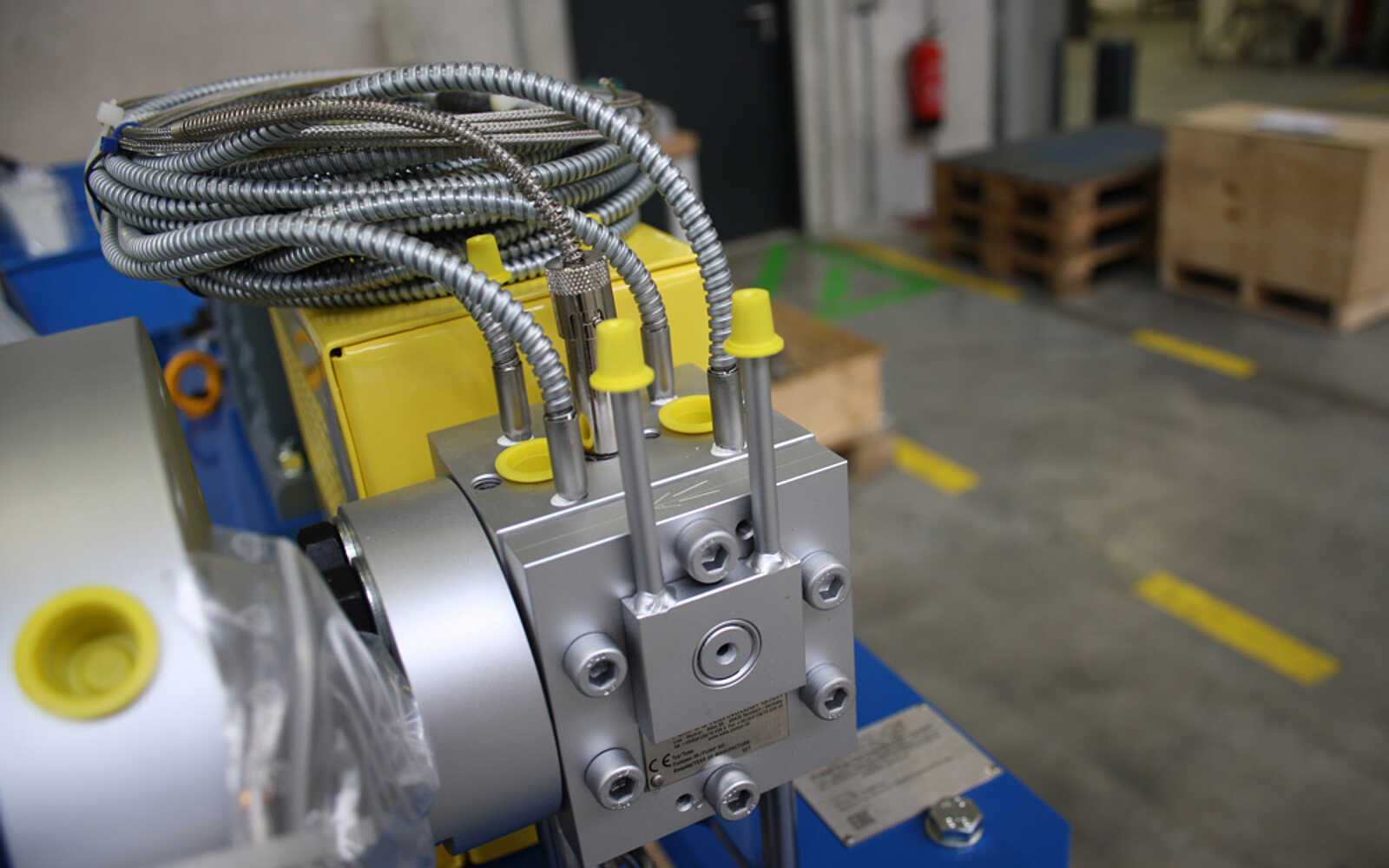 Melt pump for ABS filament production