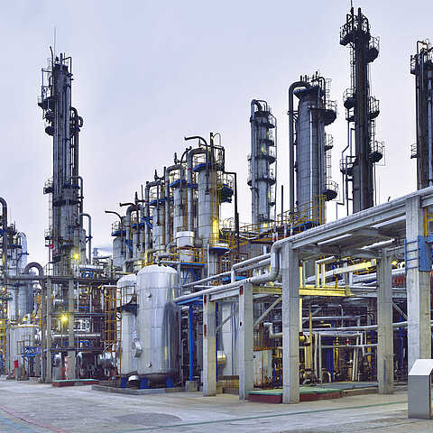 Petrochemicals - Fields of application for WITTE gear pumps